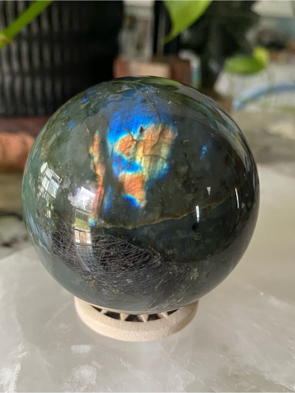 ✨ 2.22” High-Grade Labradorite Sphere ✨ - Picture 13 of 13